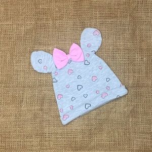 Disney Baby, gray & pink heart, girl infant hat, size: 6-9 months